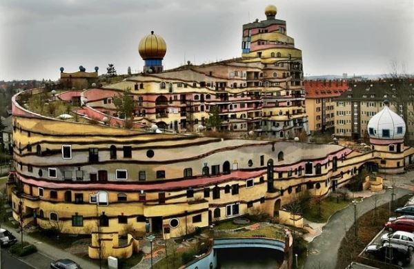 Впечатляющие детища архитекторов, превзошедших самих себя (24 фото)