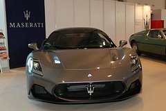 Беспилотный суперкар установил рекорд скорости