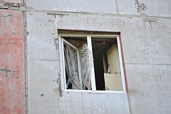 В Херсонской области жилой дом обрушился после авиаудара ВСУ. Под завалами оказались десятки людей